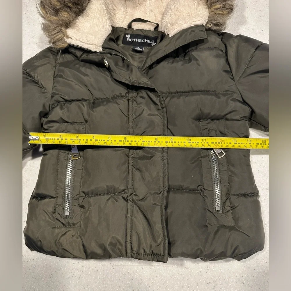 ROTHSCHILD Med. 5/6 Puffer Jacket. Sherpa lined Hood. Faux Fur! Winter! Warm!